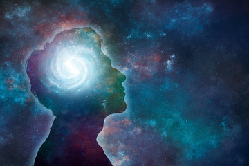 你爱的不是我,你心里还藏着谁,你爱的不是我,是否是我错了,是什么歌里的？