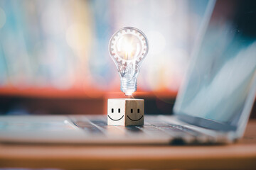 你爱的不是我,你心里还藏着谁,你爱的不是我,是否是我错了,是什么歌里的？